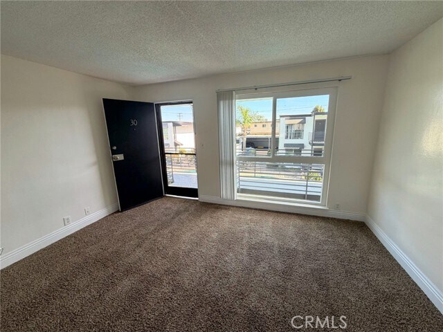 Photo - 931 W 19th St Unidad 30