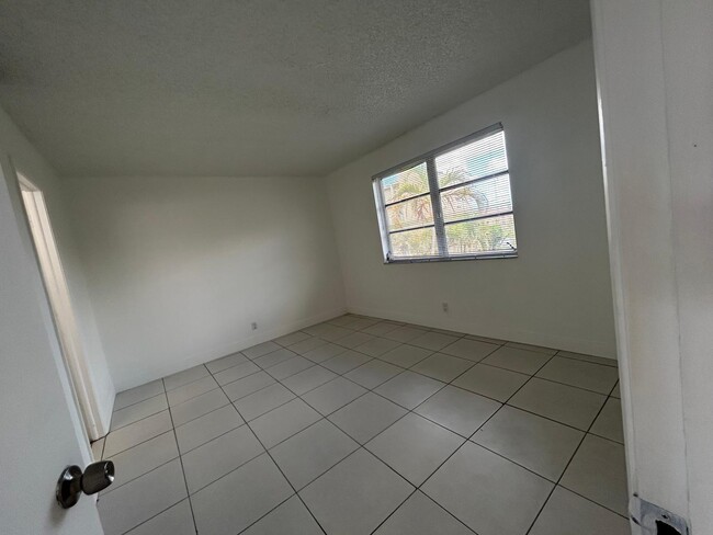 Photo - 7860 NW 50th St Unit 305