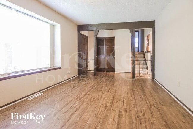 Photo - 4501 NW Amesbury Pl