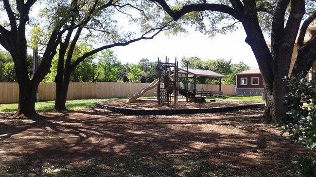 206 Royal Dr Unit 206