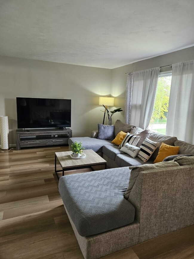 Photo - 3010 S 46th Ave