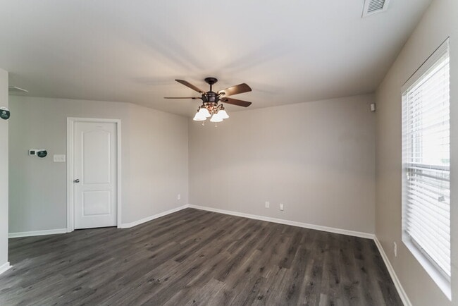 Photo - 1109 Swearngan Ridge Ct