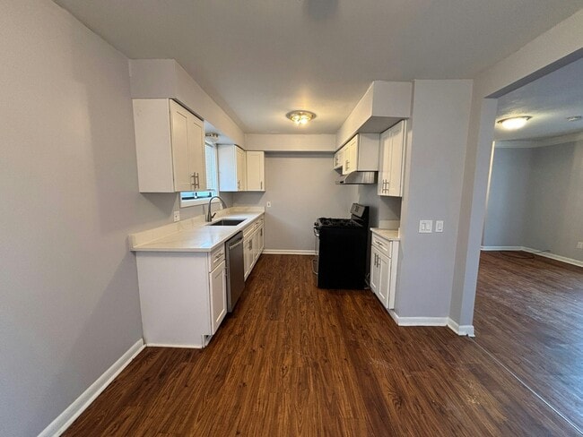 Photo - 11265 Essex Ave