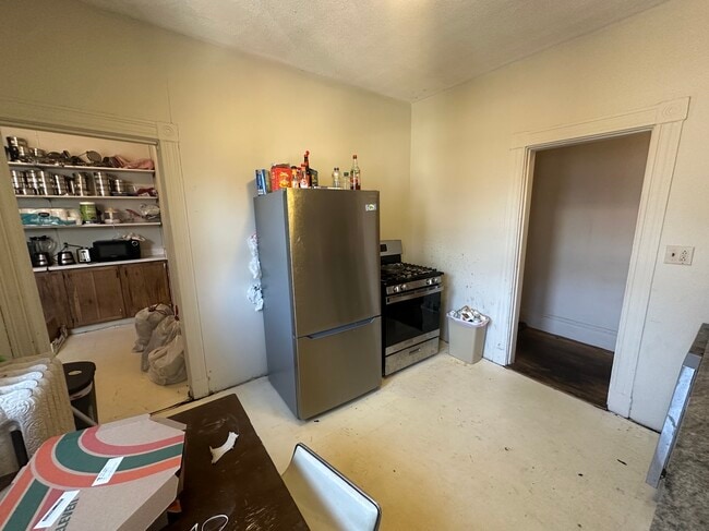 Photo - 20 Glenville Ave Unit 3