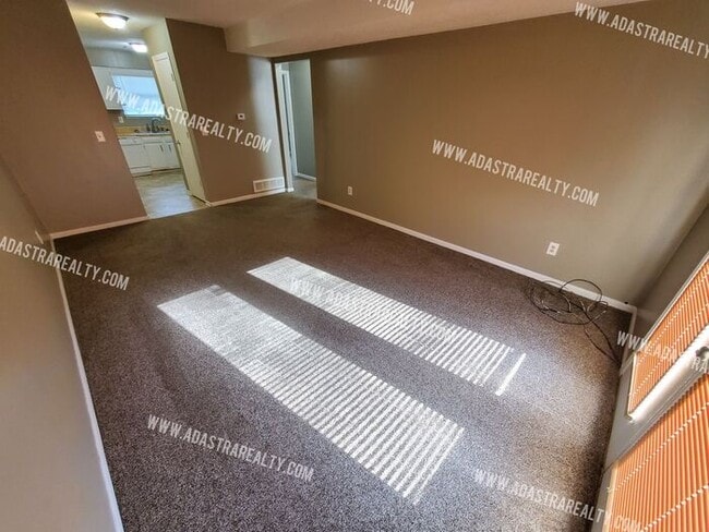 Affordable 2 bedroom apartment in Spring Hill-Available NOW!!