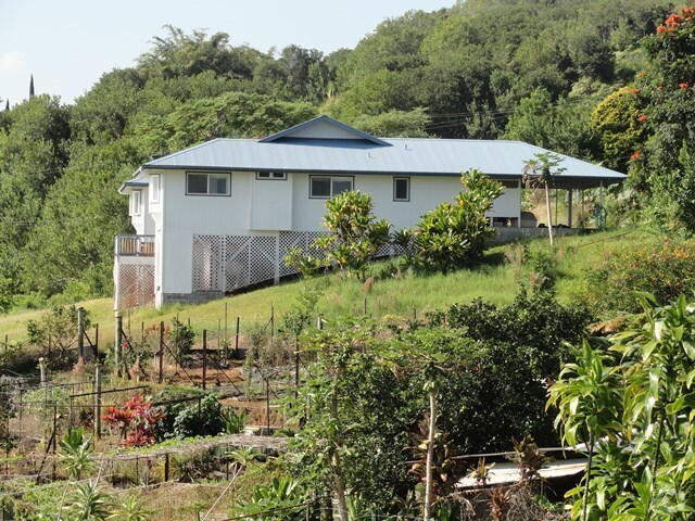 Building Photo - LARGE HOME WITH VIEWS IN PEPEEKEO