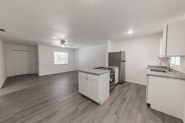 Photo - 430 Ave B NE Unit B