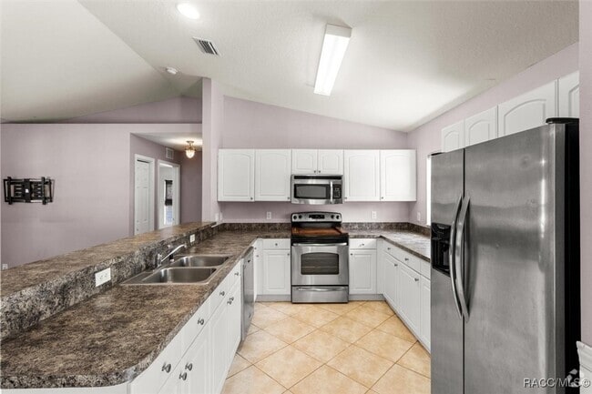 Building Photo - 3220 E Rogers Rental