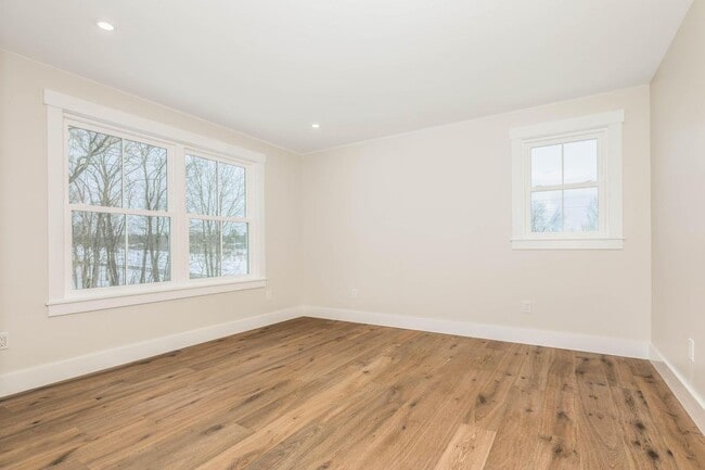 Photo - 539 Portsmouth Ave