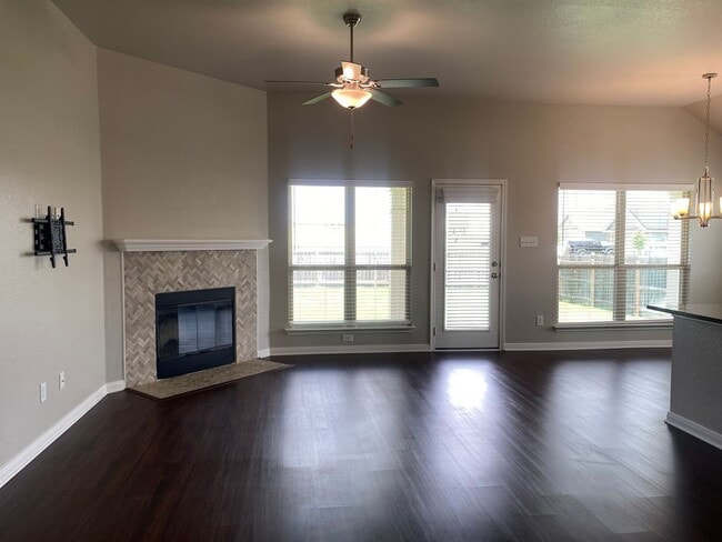 Photo - 4 BEDROOM CORNER LOT