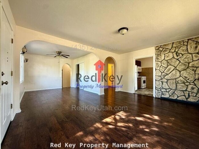 Photo - 100 W Single Family Home