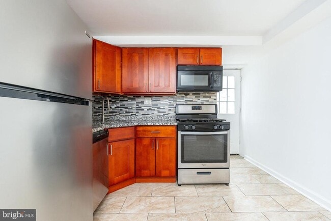Photo - 2726 Edgemont St