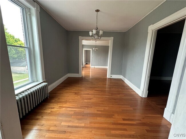 Building Photo - 15 Bridge St Rental