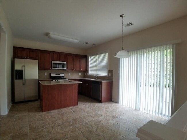 Photo - 603 Friars Head Ct NE