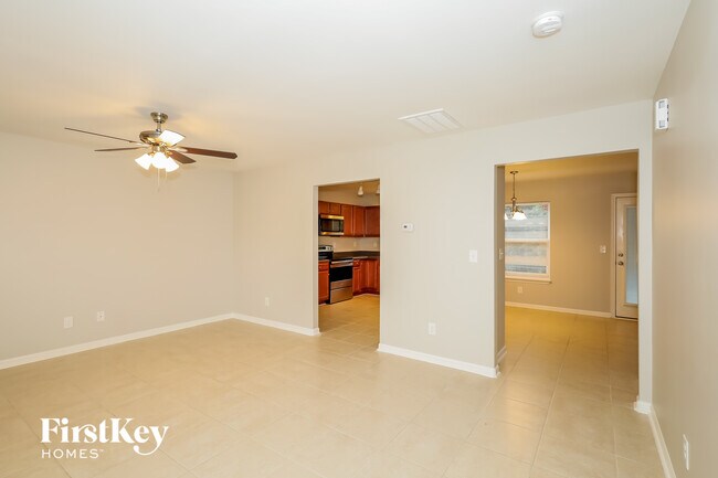Photo - 913 Bolivia Dr