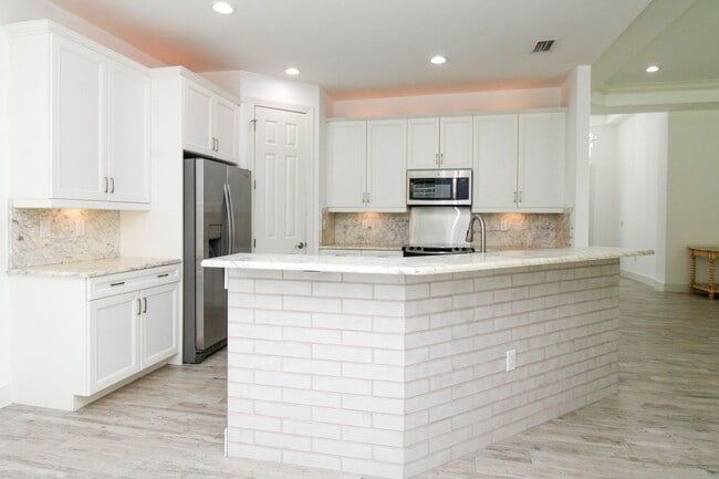 Photo - 3 BEDROOM / 2 BATH • PRIVATE HEATED POOL • SINGLE-STORY HOME • DOG FRIENDLY • NO HOA • AVAILABLE ...