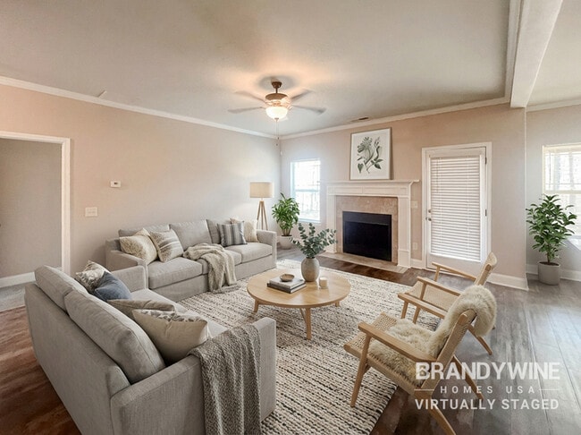 Photo - 240 Cecil Way