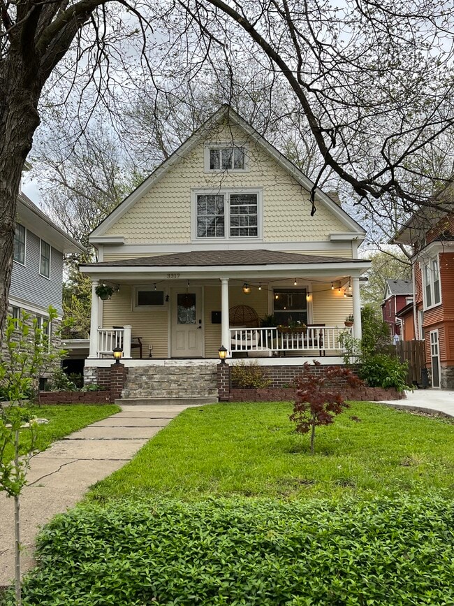 Building Photo - 3317 Charlotte St Rental