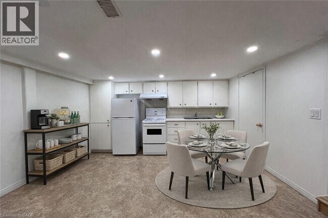 Photo - 148 Siebert Ave