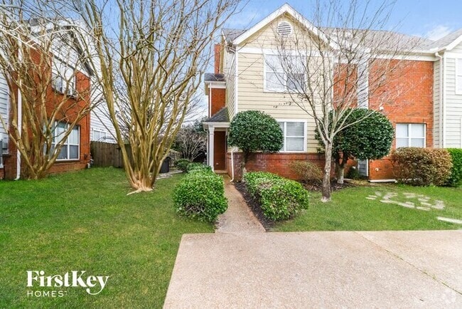 Building Photo - 700 Walnut Woods Cove S Rental