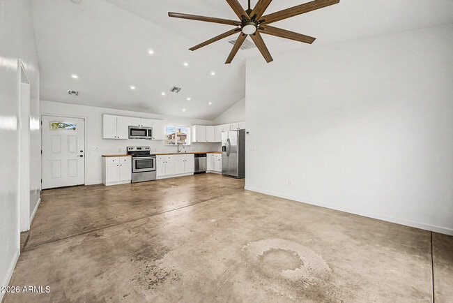 Photo - 505 N 16th Ave