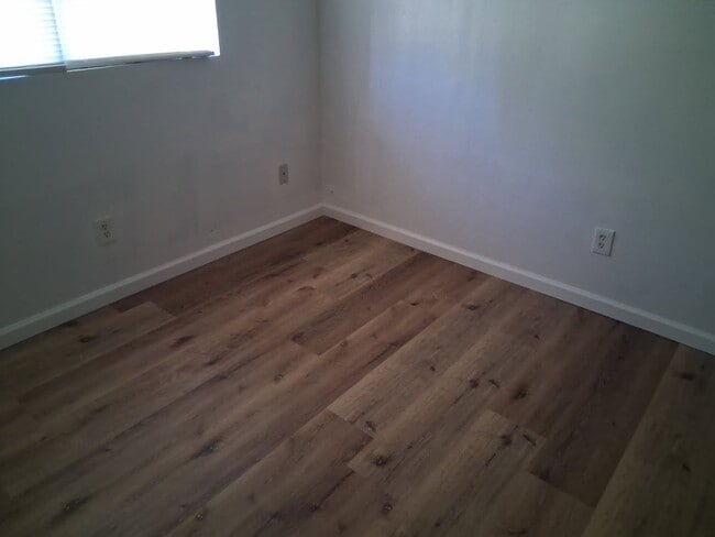 Photo - 605 N 5th Ave