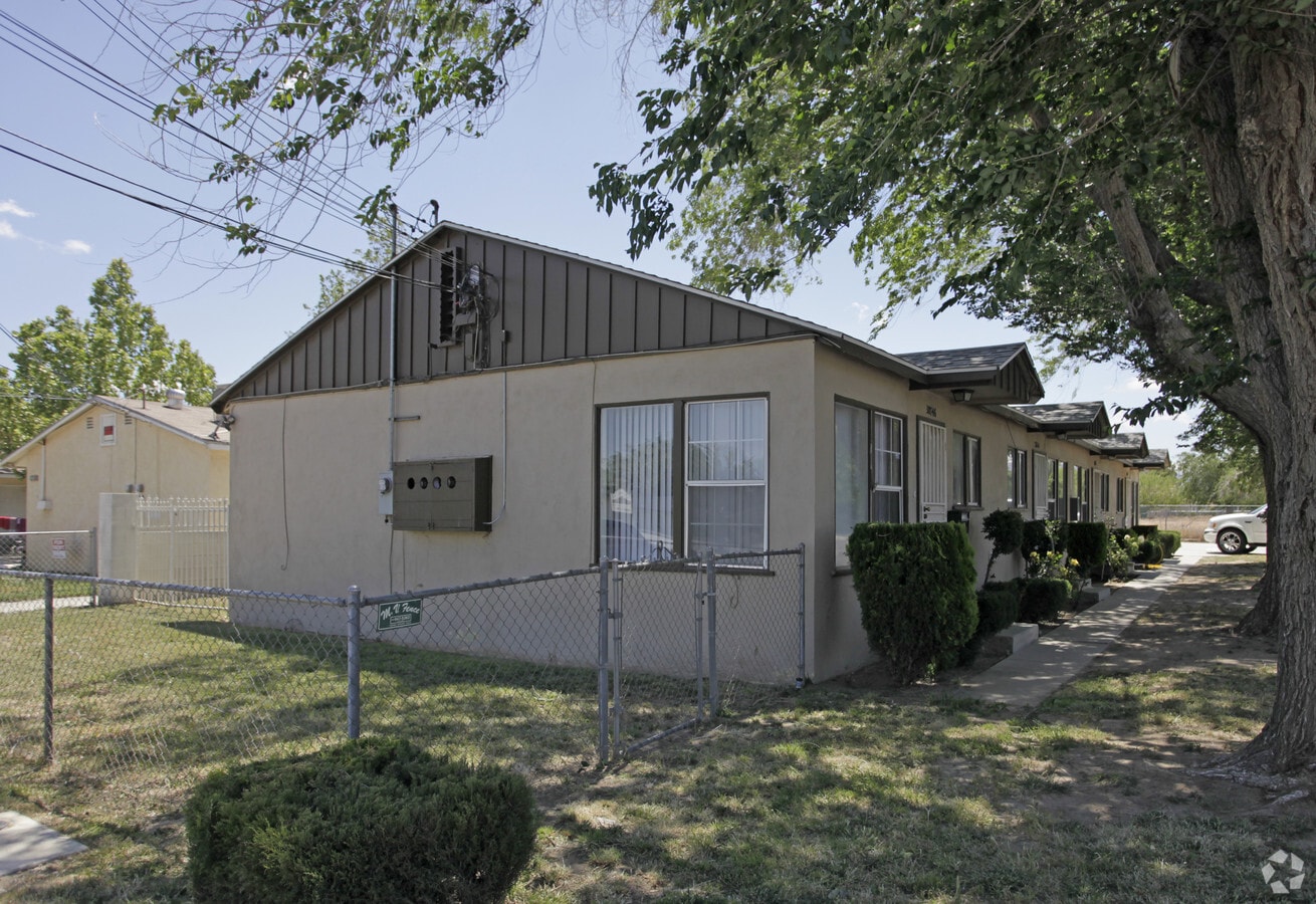 Photo - Palmdale Town House