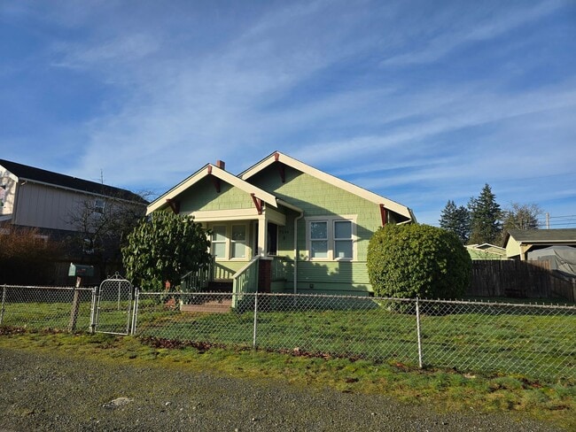 Building Photo - Alder Duplex Unit B