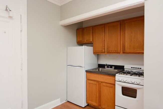 Photo - 3824 N Fremont Unit 205