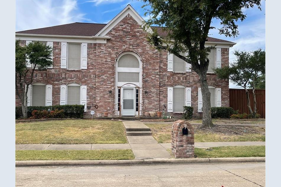 Photo - 1201 Case Dr