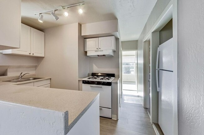 Photo - 159 Emerson St Unit 08