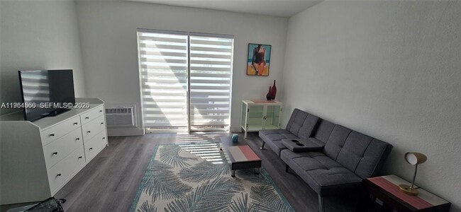 Building Photo - 7904 West Dr Unit 606