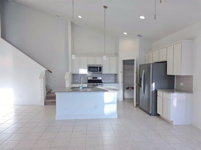 Photo - 150 Elisha Dr