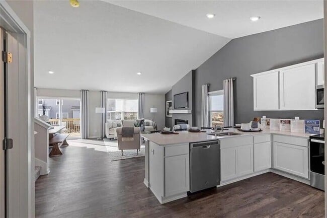 Photo - 1724 Southbridge Dr