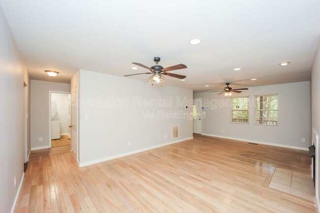 Photo - 202 Fenner Rd