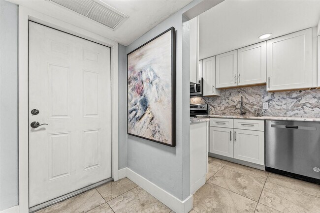 Photo - 4502 N Federal Hwy Unit 123C