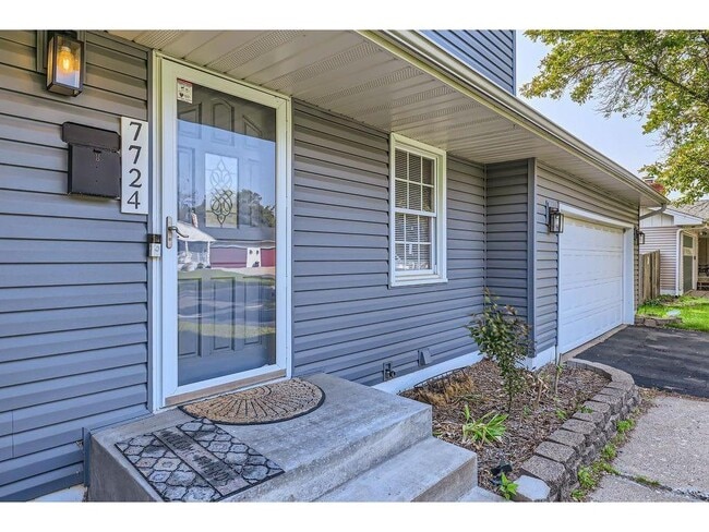 Photo - 7724 Major Ave N