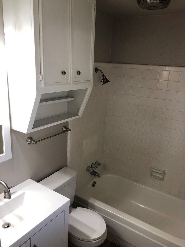 Photo - Hewitt Texas 3 Bedroom House