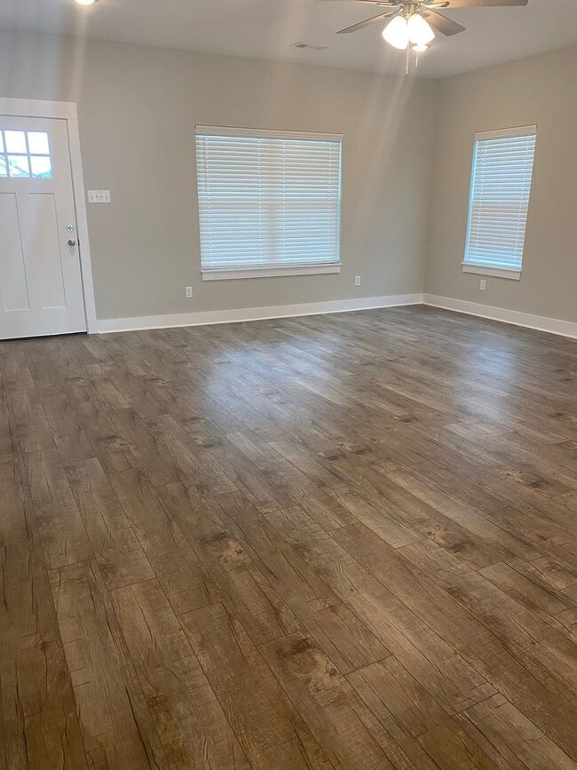 Photo - 3 Bedroom, 2 Bath Home in Valley View - PR...