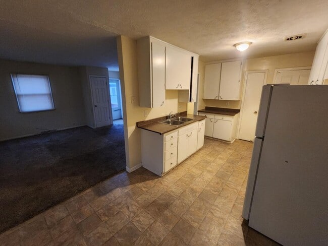 Photo - Spacious Three Bedroom