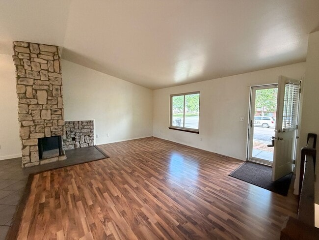 Photo - 3815 S Pitkin Cir