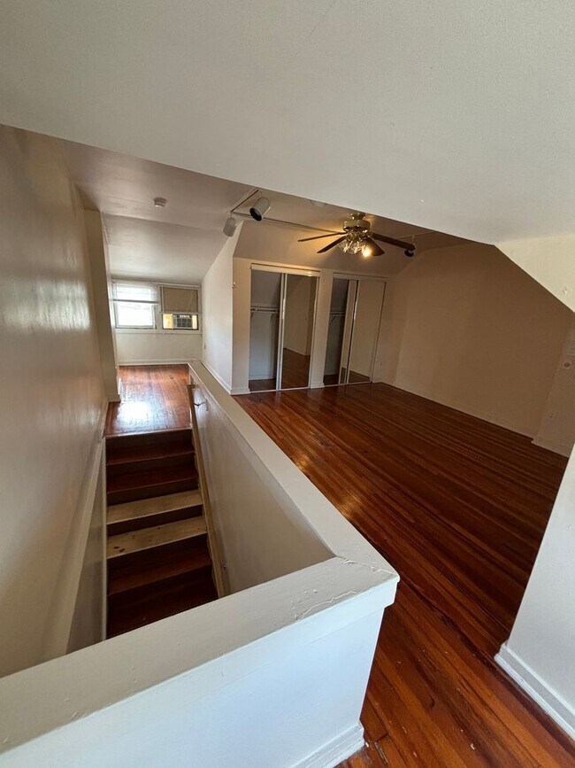 289-295 E 18th