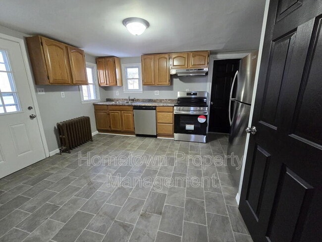 Photo - 42 N High St