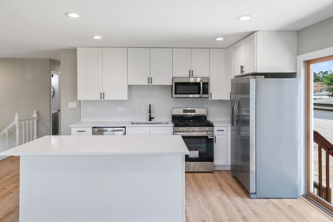 Photo - 118 Windsor Ln