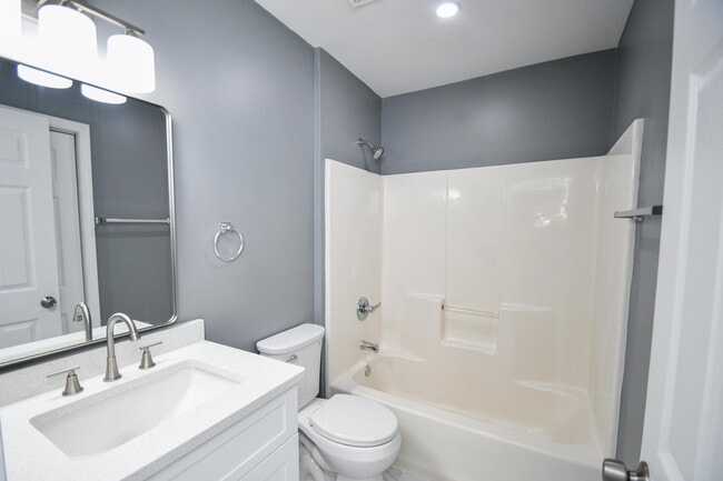 Photo - 1512 Waverly Way