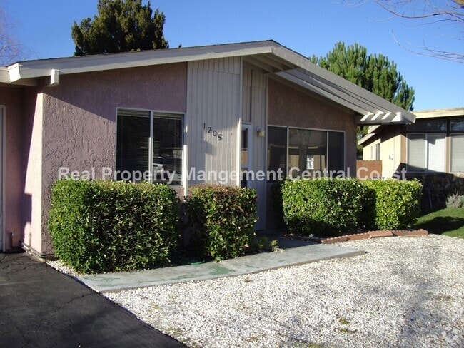 Building Photo - AVAILABLE JULY- Charming Paso Home 55+ and...