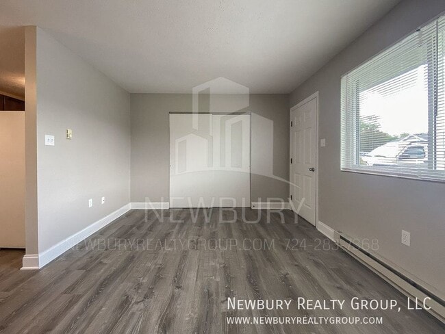 Building Photo - 29 Sunbury Estates