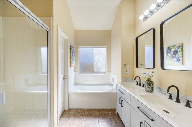 Building Photo - 26431 Richwood Oaks Dr Rental