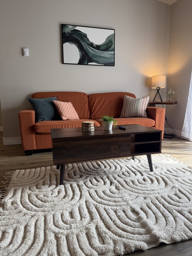 Photo - 11044 SW Greenburg Rd