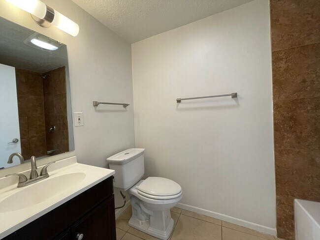 Photo - 1704 2nd St Unit B